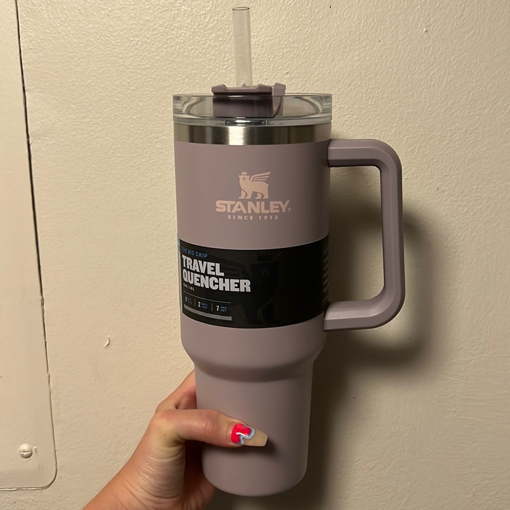 NWT -Stanley Quencher!!! - Abalone color